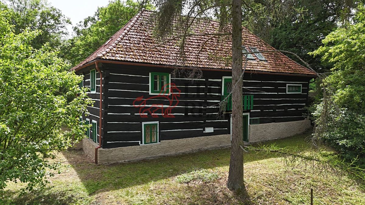 Prodej rodinného domu 183 m², pozemek 2192 m²